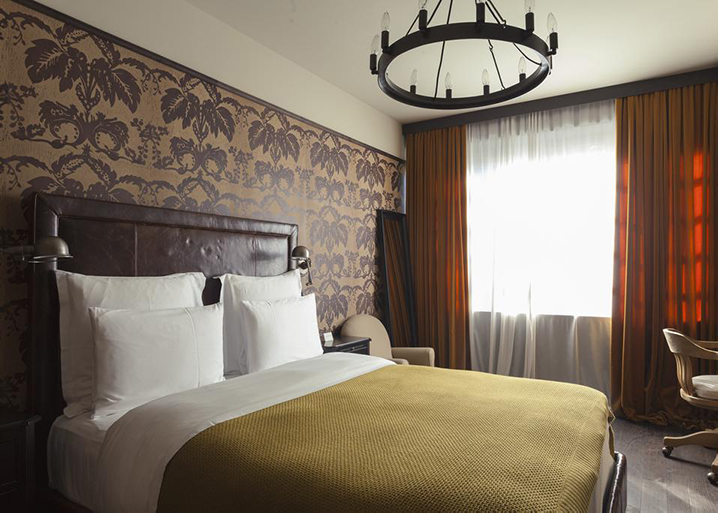 A picture of a hotel room